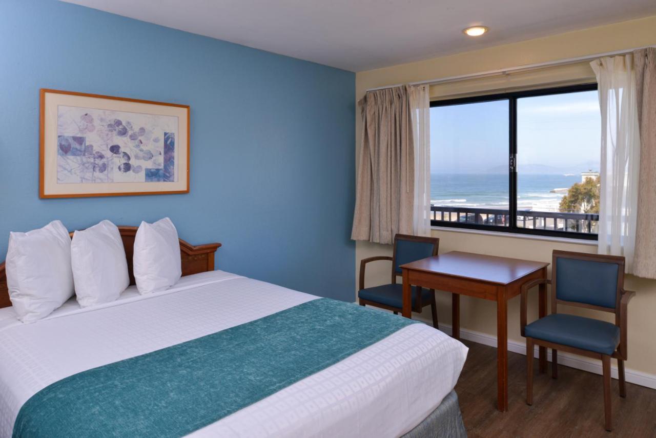 Hotel Edgewater And 2*